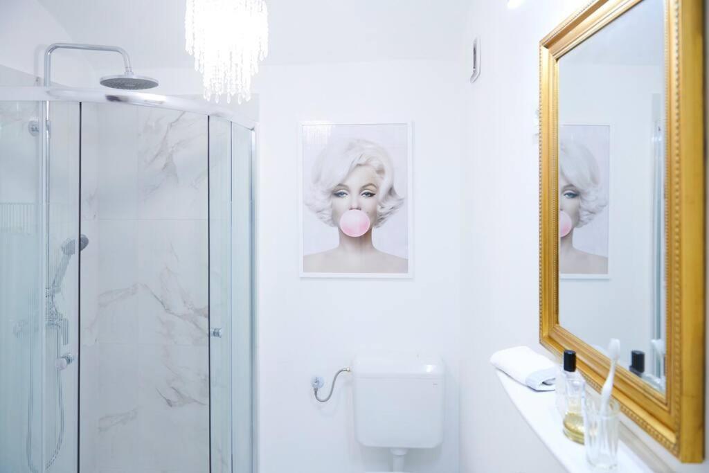 Appartement White Bliss Hideaway à Ljubljana Extérieur photo