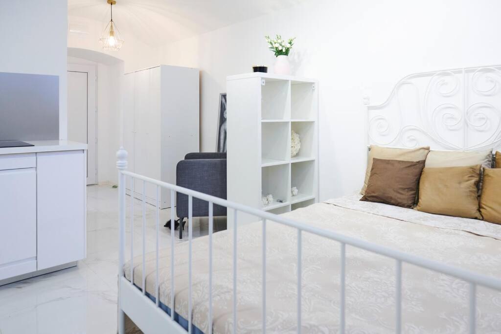 Appartement White Bliss Hideaway à Ljubljana Extérieur photo